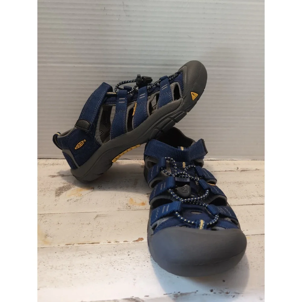 Keen Blue Fisherman SANDALS SHOES Boys Kids Size 4 Yellow Gray Elastic Laces